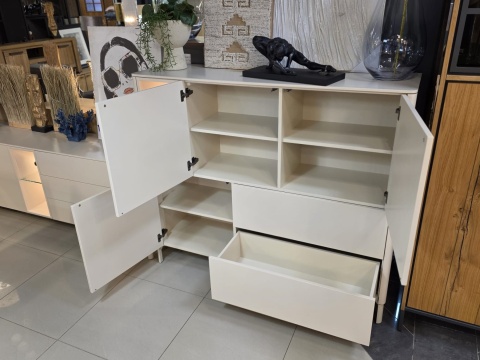 [R] Wysoka komoda Dressette Trentino 153 cm – Lakier Krem, LED, Push-to-Open