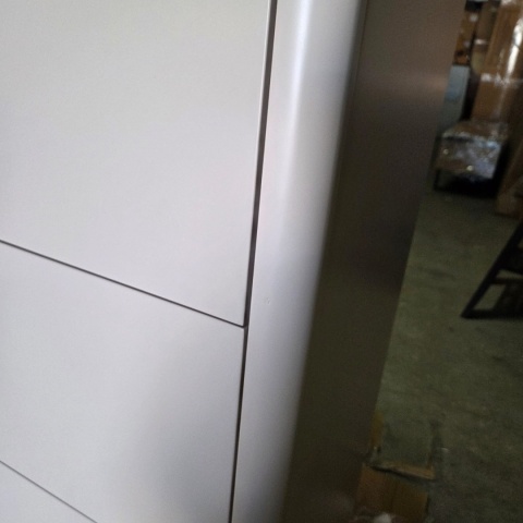 [R] Wysoka komoda Dressette Trentino 153 cm – Lakier Krem, LED, Push-to-Open