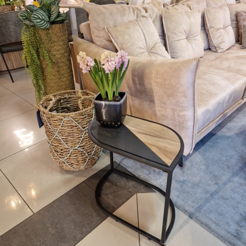 Stolik pomocniczy COCO maison LEAF 57x30 cm – drewniany blat w kształcie liścia