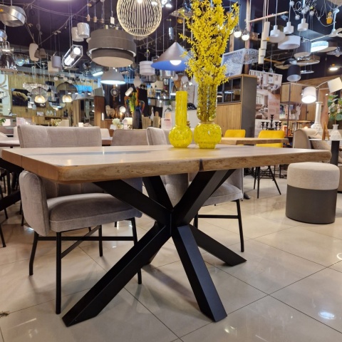 [R, od ręki] Stół MONOLIT – Lite drewno dębowe z żywicą i żywą krawędzią 150 x 90 cm