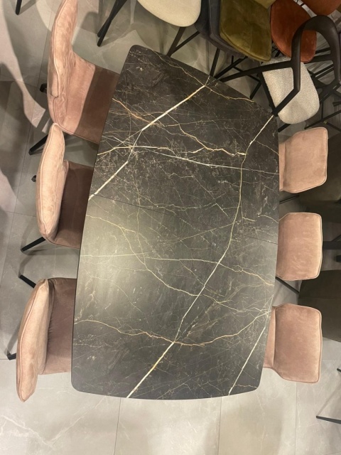 Krzesło jadalniane ZORA – Beżowa Mikrofibra Calabria, Design XOOON