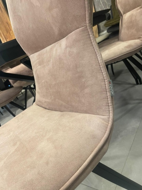 Krzesło jadalniane ZORA – Beżowa Mikrofibra Calabria, Design XOOON