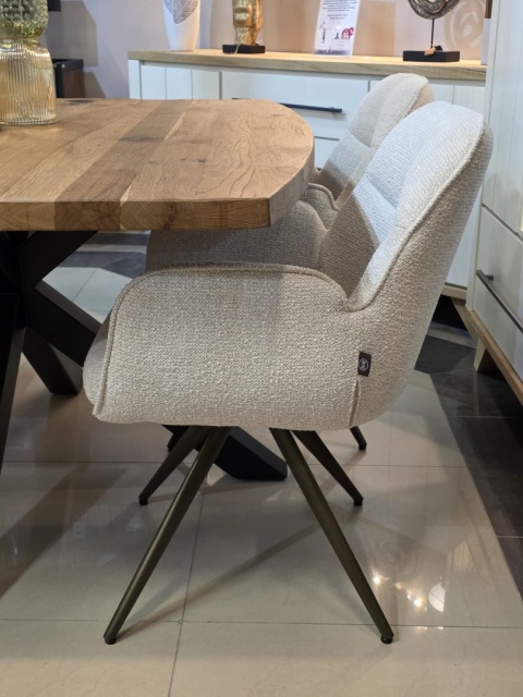 Stół Henders& Hazel Dublin 150 x 130 cm