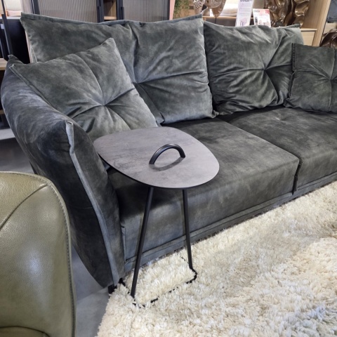 Ekskluzywny Stolik pod Laptopa MASURA – XOOON | Blat HPL (Primo Laminato), Czarny Metalowy Stelaż, kolor blaru ANTRACYT