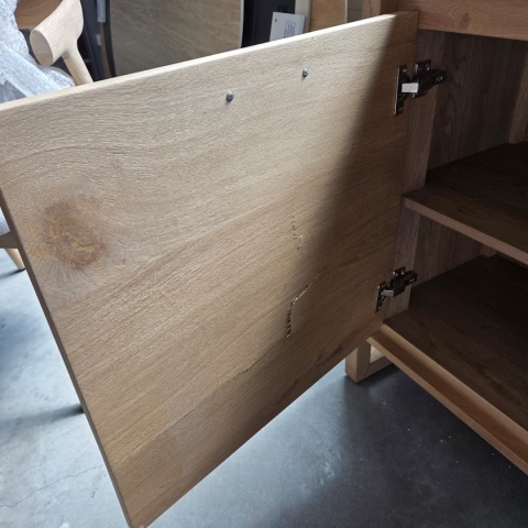 [K, defekt] Komoda / Sideboard Nystead 210 cm – Fornir Dębowy – LED –Henders & Hazel