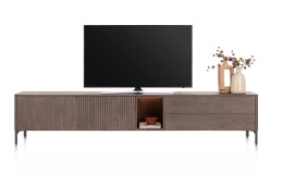 [na zamówienie] Szafka RTV Lowboard TRENTON 270 cm – XOOON | Fornir Dębowy Clay, Podświetlenie LED, System Push-to-Open