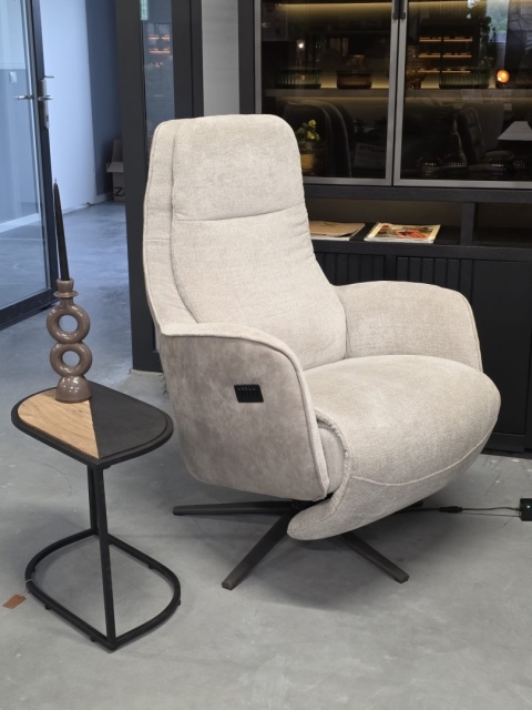 Fotel Rozkładany Elektrycznie FELINO – Chenille Livigno / Oregon, Kolor Kiezel (Kamykowy), 2 Silniki, Grafitowa Podstawa Design
