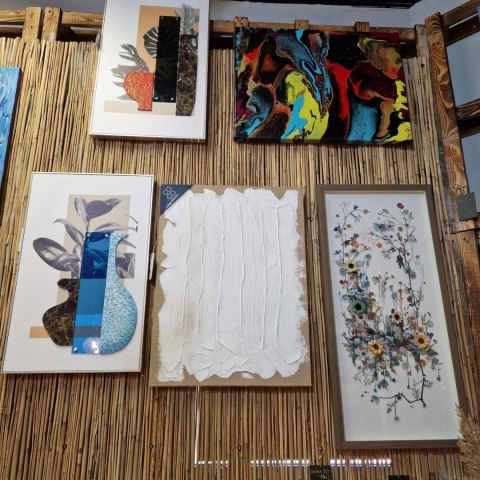 Strukturalny Obraz Ścienny 3D LIV 60x80 cm - Bezramowa Dekoracja na Płótnie Jutowym, Projekt Coco Maison