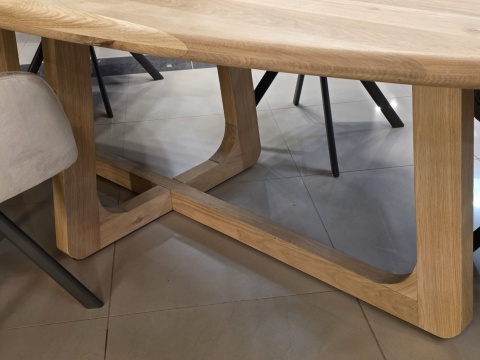[na zamówienie] Stół Jadalniany Almora 270 cm – Lity Dąb Natural Sand (Lakier Platinum)