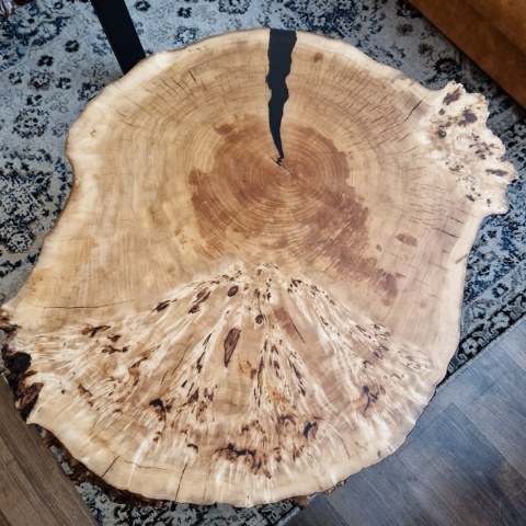 Stolik Kawowy Live Edge z Plastra Czeczota Topoli [Nr 12], Wymiary 102x83 cm, Grubość 9 cm, Nogi Metalowe Czarne
