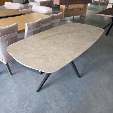 [fabrycznie nowy] Rozkładany Stół Ceramiczny LATTINA 200-300 cm - Ceramic Marble Creme (Efekt Marmuru) - Czarne Metalowe Nogi