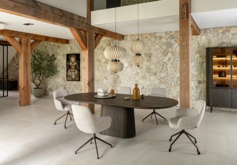 [od ręki] Dębowy stół do jadalni HENDERS & HAZEL RAVELLO (120 × 270 cm) - blat z litego drewna, kolor Basalt, Platinum Lak