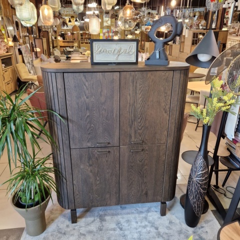 Komoda wysoka / Highboard 125 cm HENDERS & HAZEL RAVELLO – fornir dębowy, kolor Basalt, zintegrowane lamele