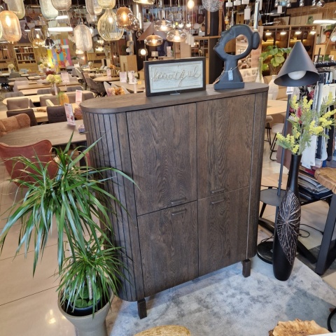 Komoda wysoka / Highboard 125 cm HENDERS & HAZEL RAVELLO – fornir dębowy, kolor Basalt, zintegrowane lamele
