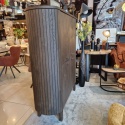 Komoda wysoka / Highboard 125 cm HENDERS & HAZEL RAVELLO – fornir dębowy, kolor Basalt, zintegrowane lamele