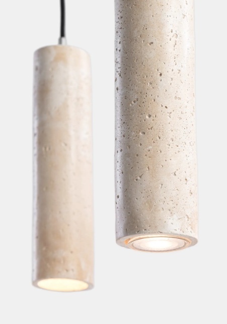 Lampa wisząca COCOMAISON PIMMY – szklane klosze, trawertyn (szerokość 100 cm)
