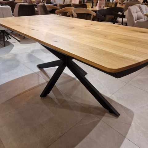 [przykłady realizacji] Stół industrialny rozkładany ASPEN 200-278 cm, blat lity dąb, noga pająk