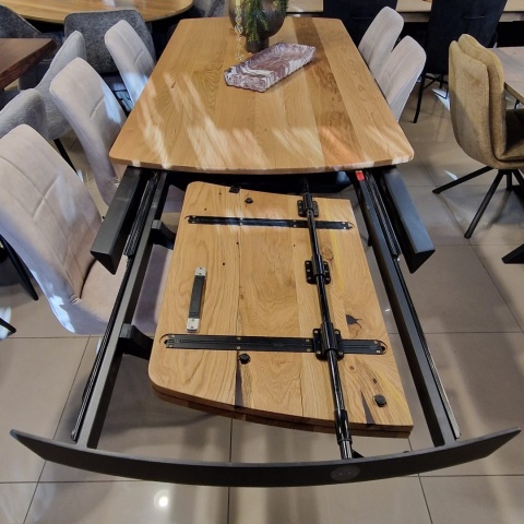 [przykłady realizacji] Stół industrialny rozkładany ASPEN 200-278 cm, blat lity dąb, noga pająk