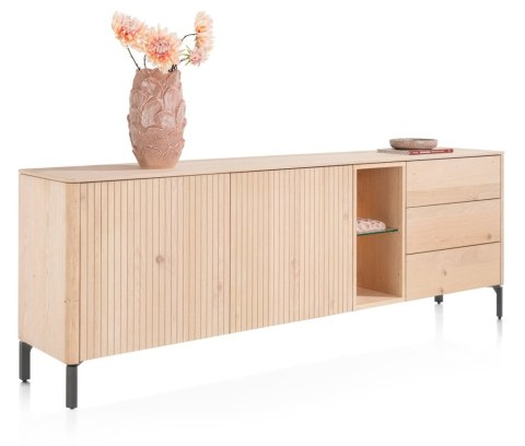 [na zamówienie] Dressoir / komoda wysoka XOOON TRENTON - fornir dębowy, front z lameli i grafitowa podstawa (szerokość 210 cm)