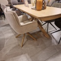 [na zamówienie] Krzesło do jadalni z podłokietnikami JUNA H&H – funkcja relax, noga lity dąb, obrót 360° , tkanina Livigno