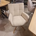 [na zamówienie] Krzesło do jadalni z podłokietnikami JUNA H&H – funkcja relax, noga lity dąb, obrót 360° , tkanina Livigno